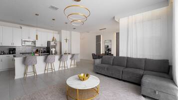 Smart TV 32 polegadas com canais a cabo, Netflix, serviços de streaming