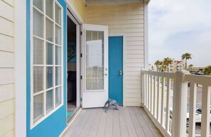 تفاصيل الفندق من الخارج