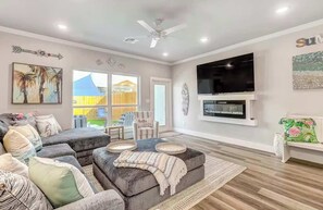 Téléviseur, foyer, bureau