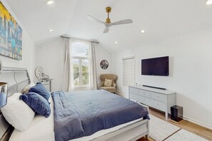 4 室のベッドルーム、インターネット、ベッドシーツ