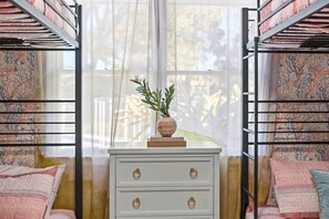 5 Schlafzimmer, Bügeleisen/Bügelbrett, Reisekinderbett, WLAN