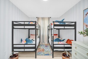 5 Schlafzimmer, Bügeleisen/Bügelbrett, Reisekinderbett, WLAN