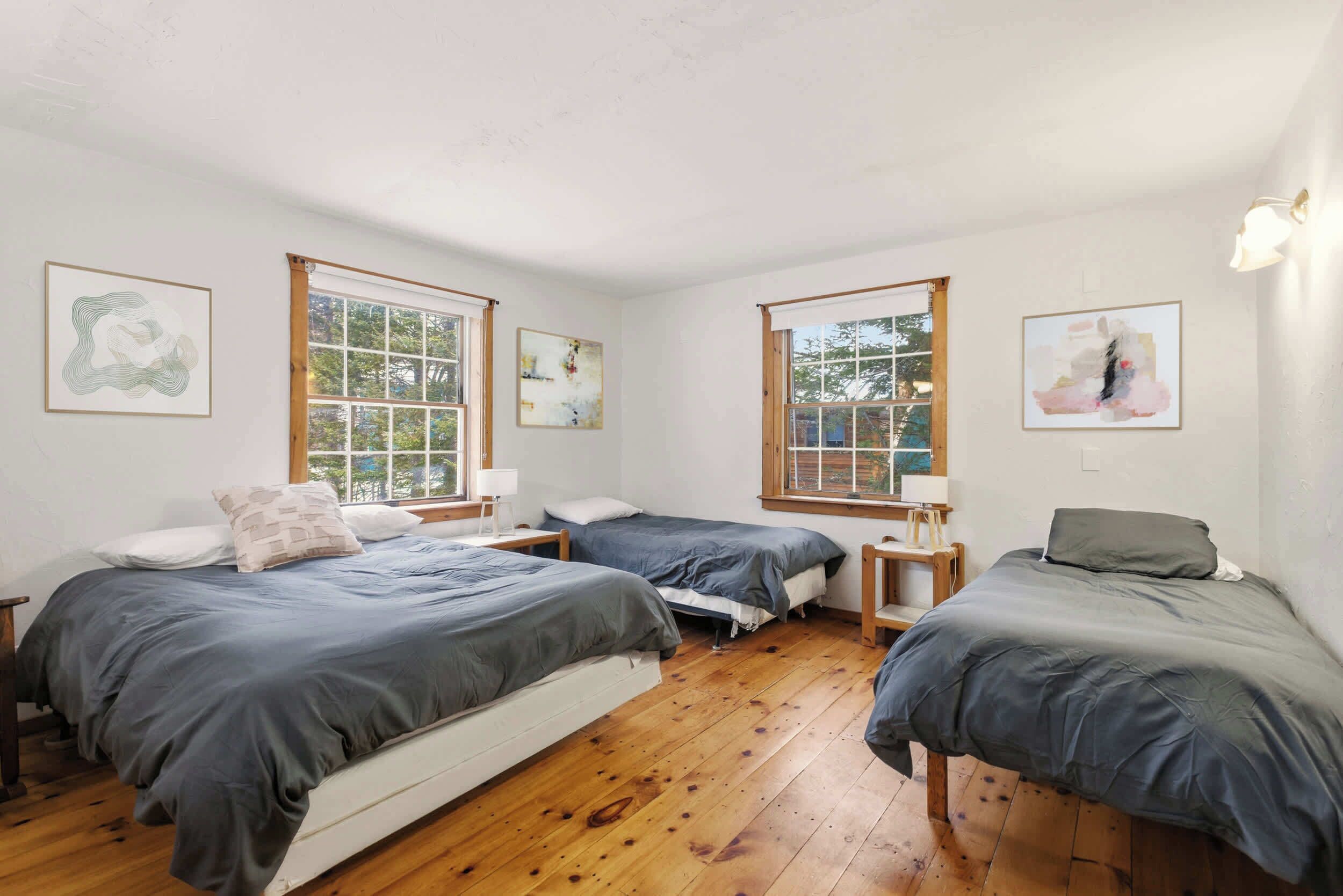 12 多间卧室、办公桌、熨斗/熨衣板、旅行婴儿床