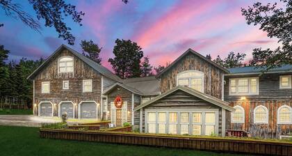 The Rosewood. Outdoor Hot tub. Indoor H pool& more