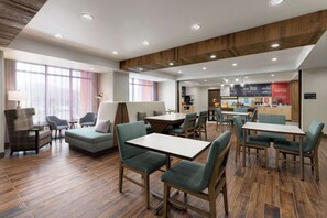 Dining - Family-Friendly Escape with Stunning Views, Pool, Hot Tub & Breakfast! (Oakhurst)