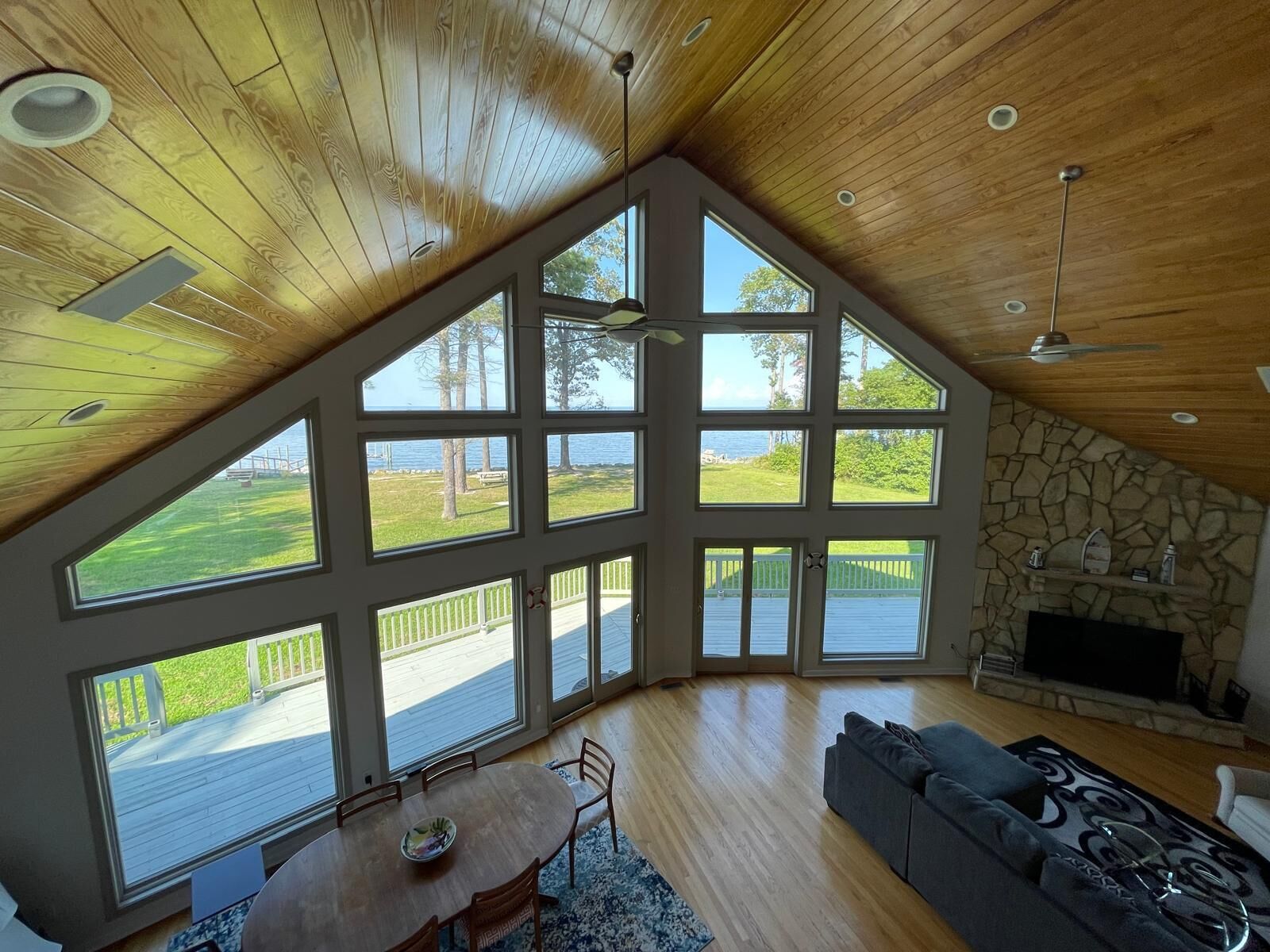 智能电视、桌上足球