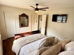 4 bedrooms, WiFi, bed sheets