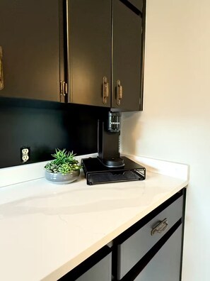 Microones, forn, placa de cuina i rentaplats 