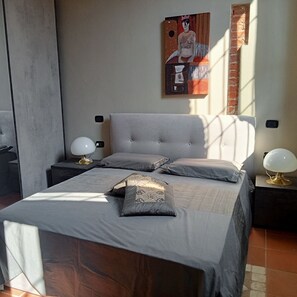 1 bedroom, iron/ironing board, bed sheets