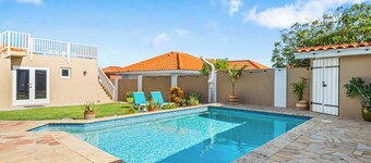 Private Pool! Rooftop with Ocean View!