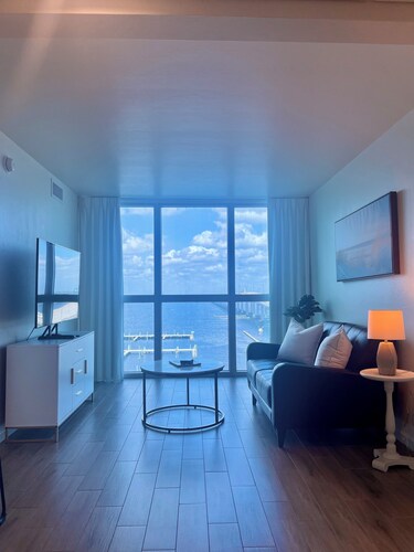 Clean and Elevated 1-bedroom full Apartment with amazing views and amenities!