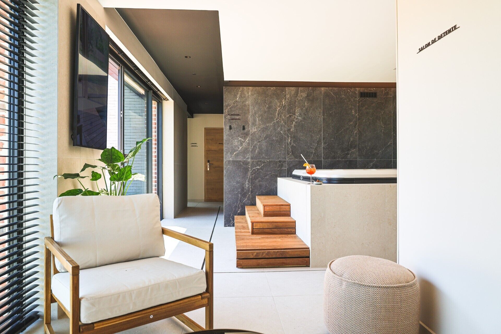 Tina de hidromasaje interior