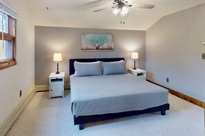 4 bedrooms, internet, bed sheets