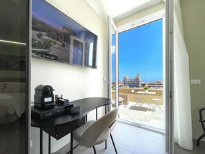 Habitación doble superior, 1 cama King size, vista a la ciudad | Wifi gratis 