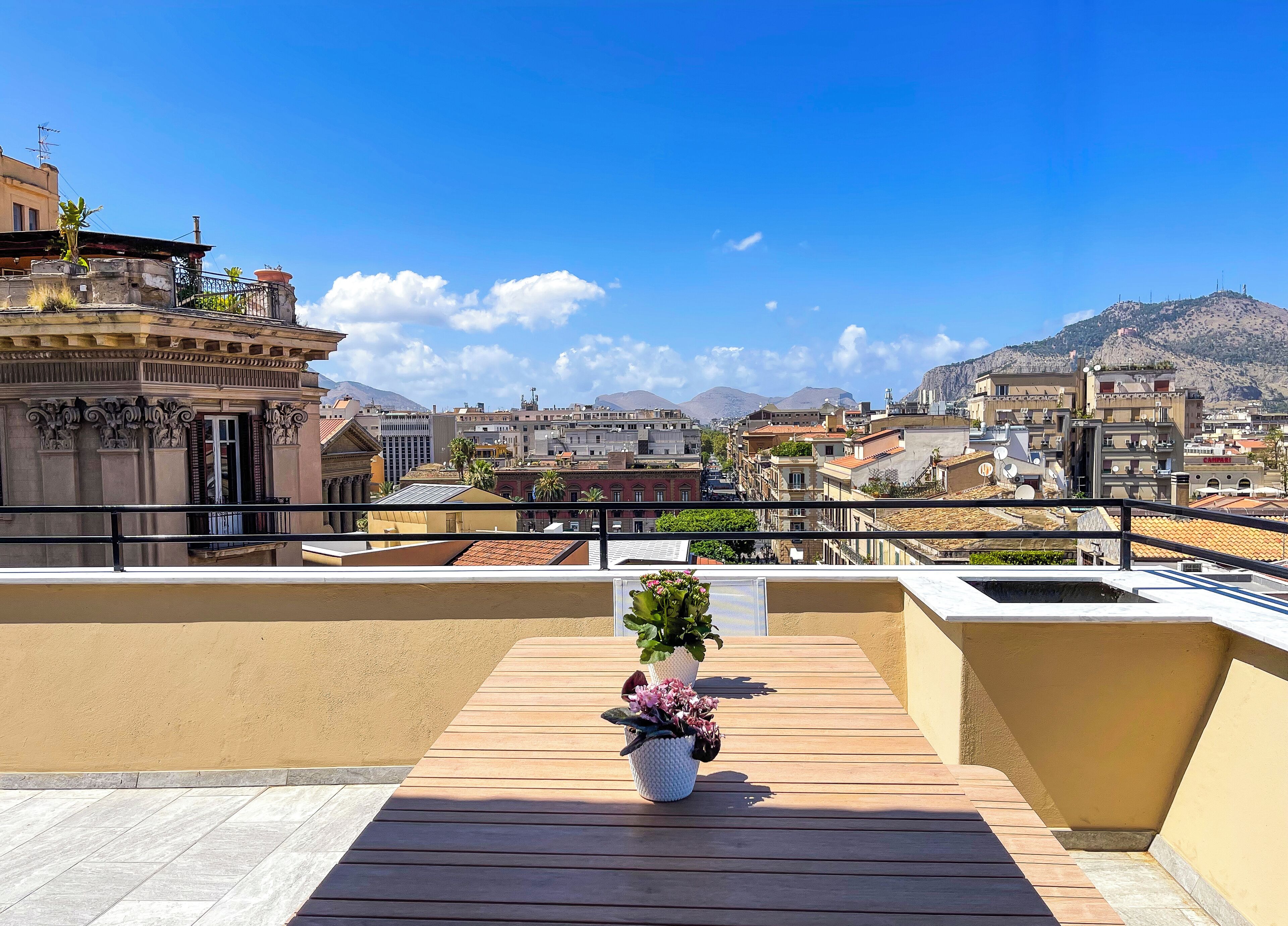 Doppelzimmer, Stadtblick | Terrasse/Patio