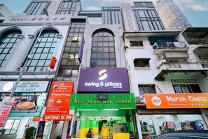 Unclassified image, 5 of 13, button - Swing & Pillows - Times Square, Bukit Bintang (Kuala Lumpur)