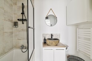 Towels, toilet paper