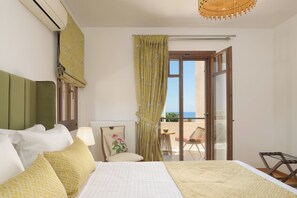 4 Schlafzimmer, Schreibtisch, Bügeleisen/Bügelbrett, Reisekinderbett