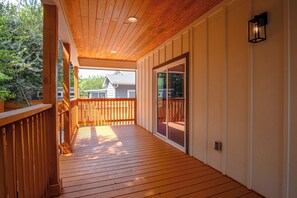 独立别墅 (4 Bedrooms) | 阳台