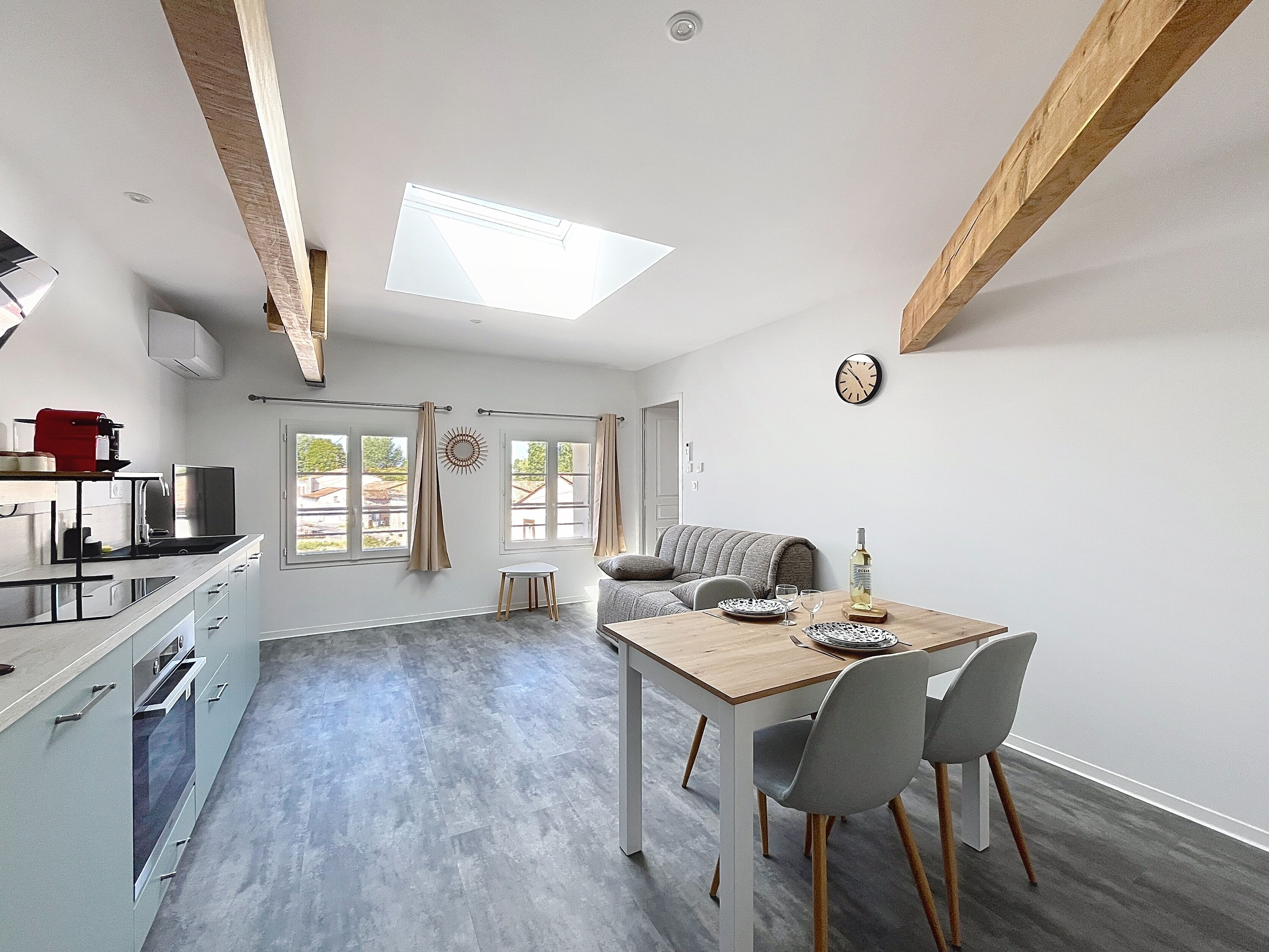 Køleskab, mikrobølgeovn, ovn, kogeplade