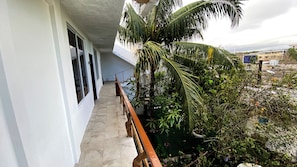 Khuôn viên nơi lưu trú