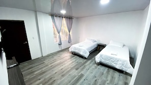 Room - GALAPAGOS DOVE (Puerto Ayora)