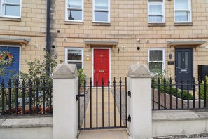 Exterior detail - Pilgrims Rest (Weston-super-Mare)