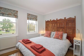 4 bedrooms, individually decorated, individually furnished