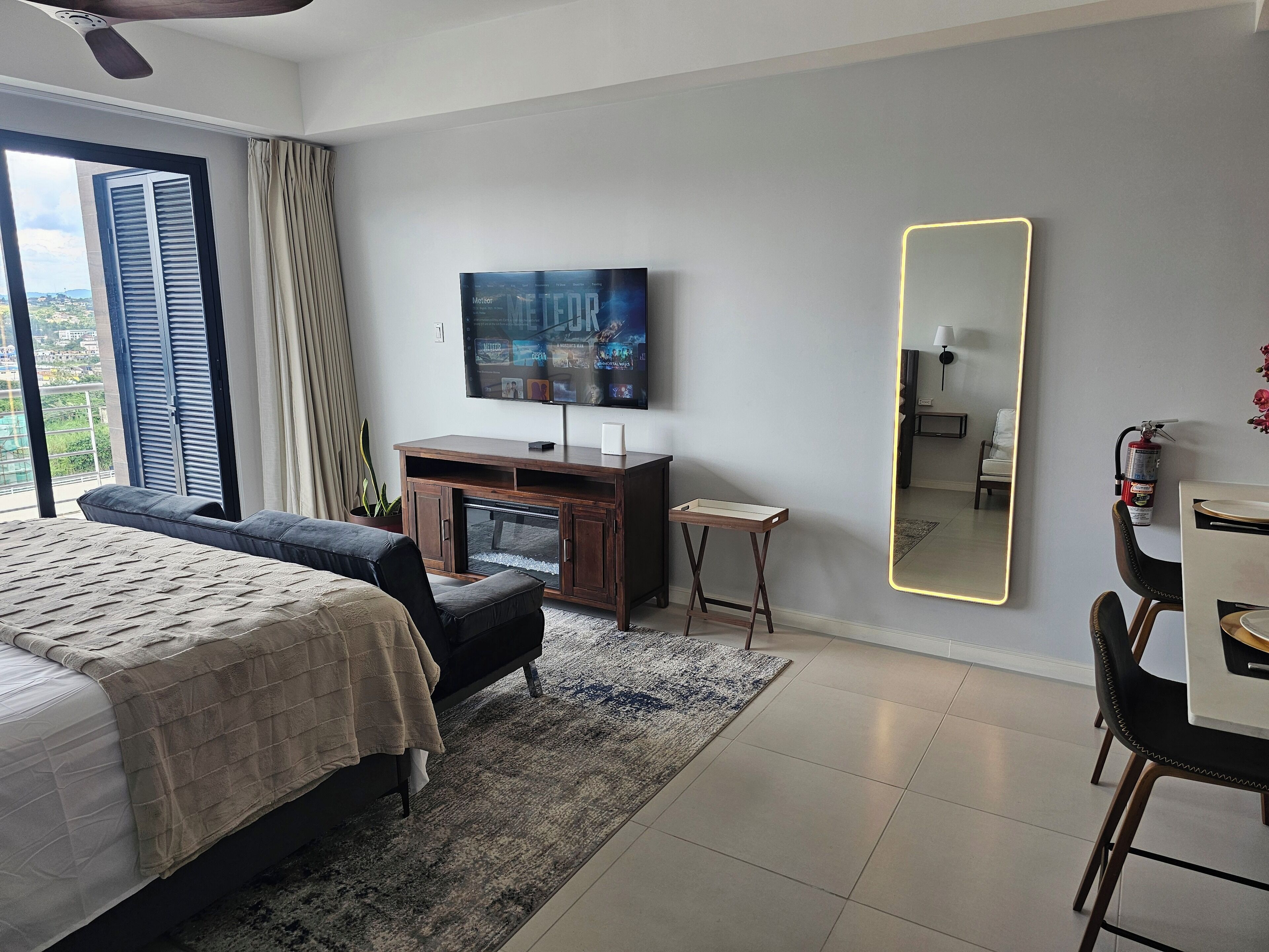 1 bedroom, in-room safe, desk, iron/ironing board