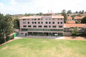 Front of property - Sadili Oval B & B (Nairobi)