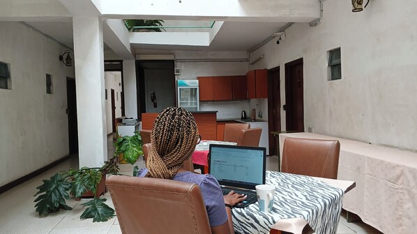 Terrace/patio - Sadili Oval B & B (Nairobi)