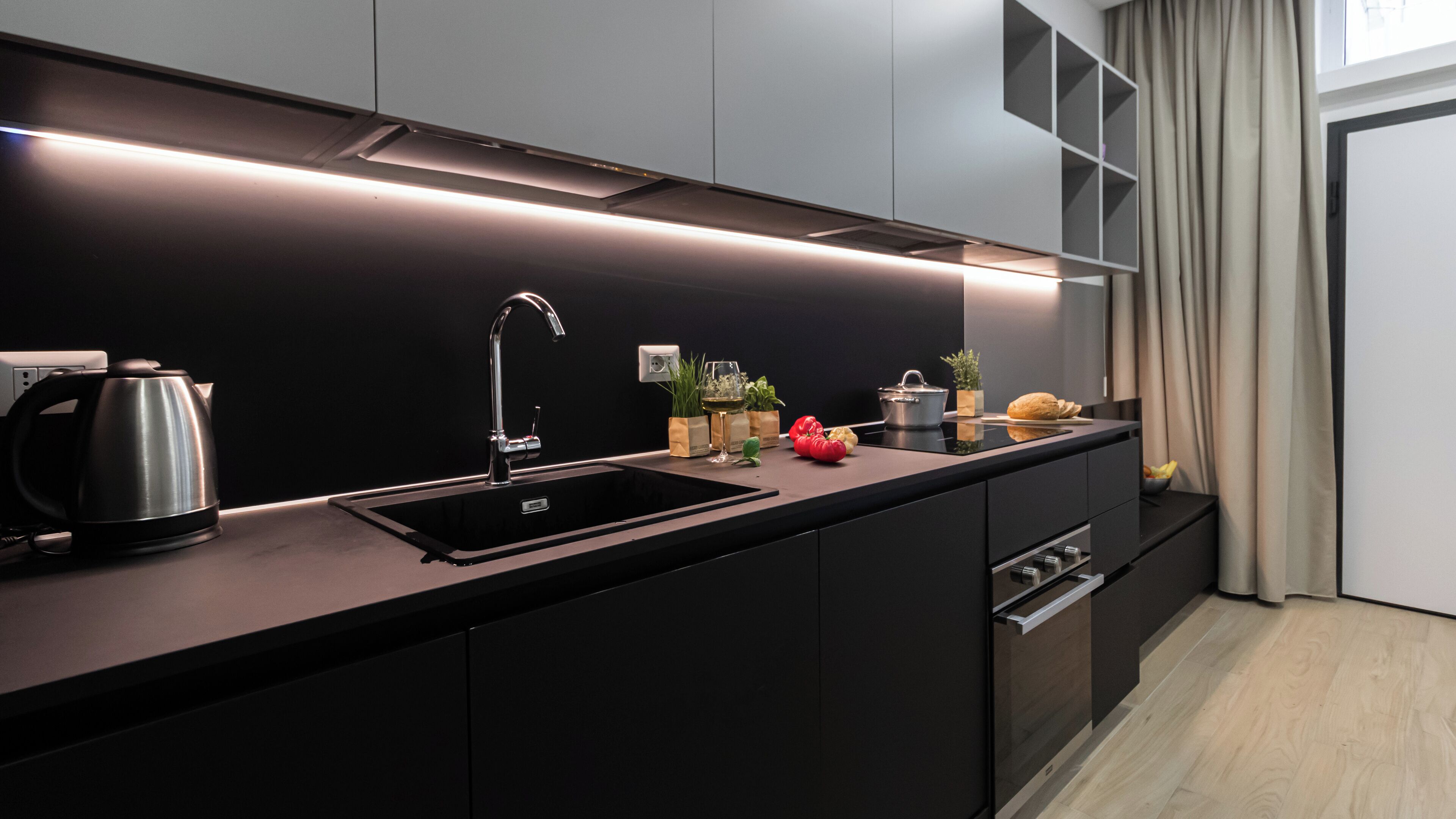 Apartment (1 Bedroom) | Private kitchen | Oven, electric kettle, highchair