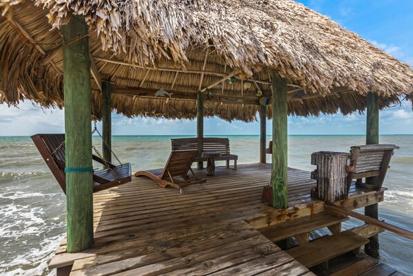 المنطقة المحيطة بالمنشأة