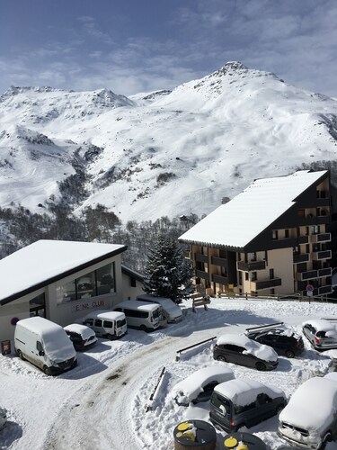 Les Ménuires, on skis