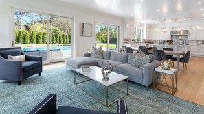 Smart TV, fireplace, stereo - 6,400 square foot traditional-style home with a private pool and sweeping... (Southampton)