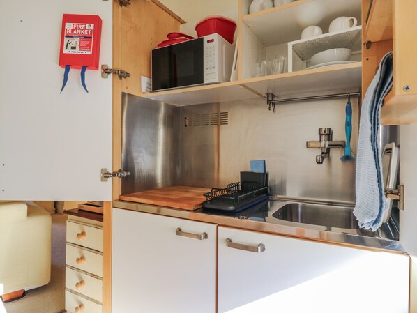 Cookware/dishes/utensils - Over Village Studio (Cambridge)