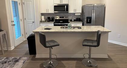 2 bedroom, 2.5 Townhome in charming Trinity with privacy & close to Interstate