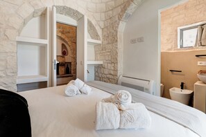 3 chambres, fer et planche Ă repasser, Wi-Fi, literie fournie