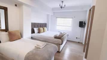 1 bedroom, iron/ironing board, internet