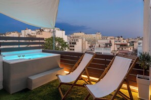 Outdoor spa tub - The Boho Suite • Private Jacuzzi & Acropolis View (Athina)