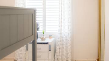 Cortinas blackout y sistema de insonorización