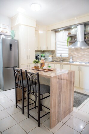 Family House, 3 Bedrooms | Private kitchen