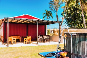 Casa familiar, 3 habitaciones | Terraza o patio