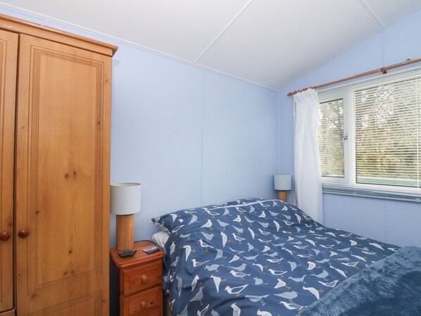 2 bedrooms, individually decorated, individually furnished, free WiFi