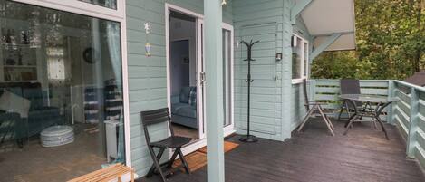 รับประทานอาหารกลางแจ้ง