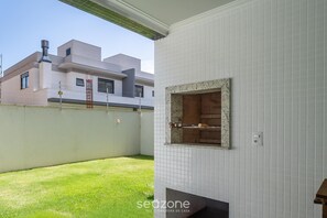 Apartment | Property grounds - Apartments in a Condo w/ Pool in Ingleses - RMM (Florianópolis)