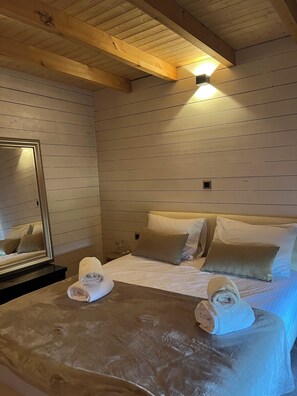 4 bedrooms, Internet, bed sheets