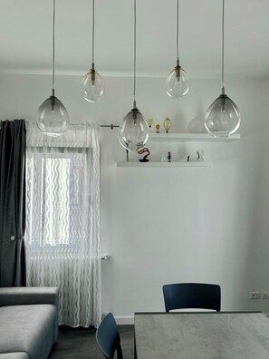 Interior - De Mio's Apartment (Venezia)