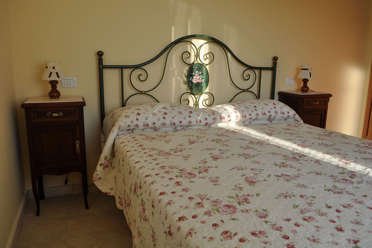 Departamento clásico, vista al valle | Escritorio y wifi gratis