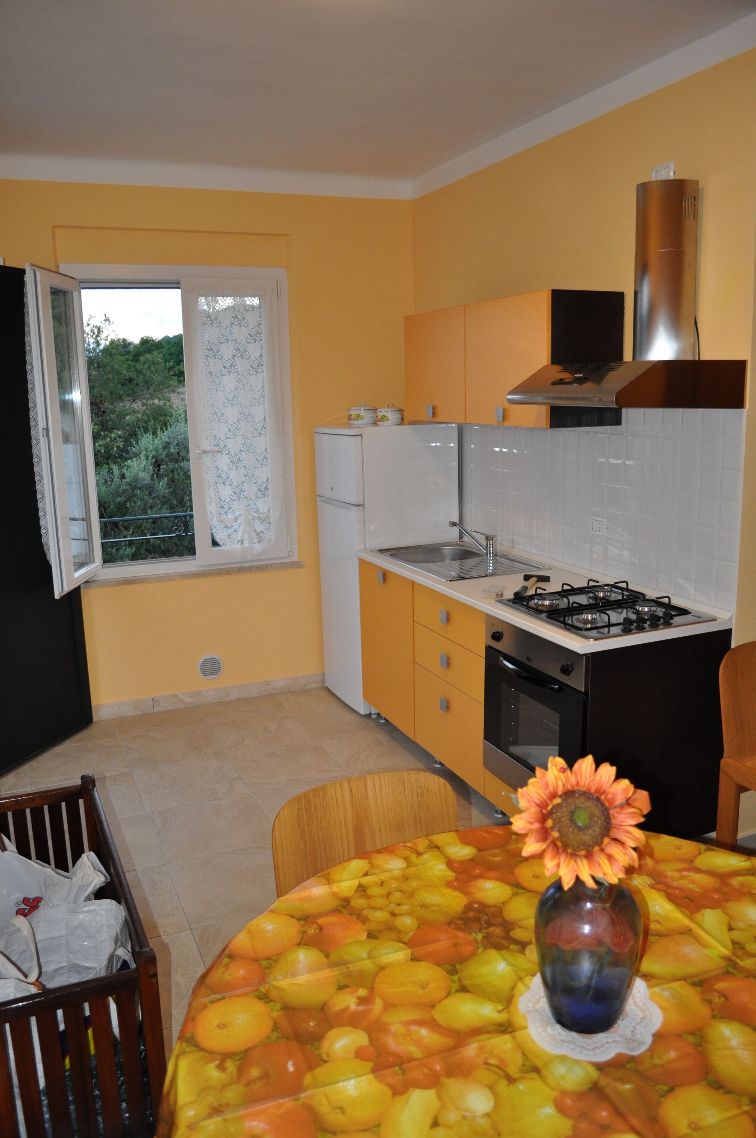 Fridge, oven, stovetop, highchair